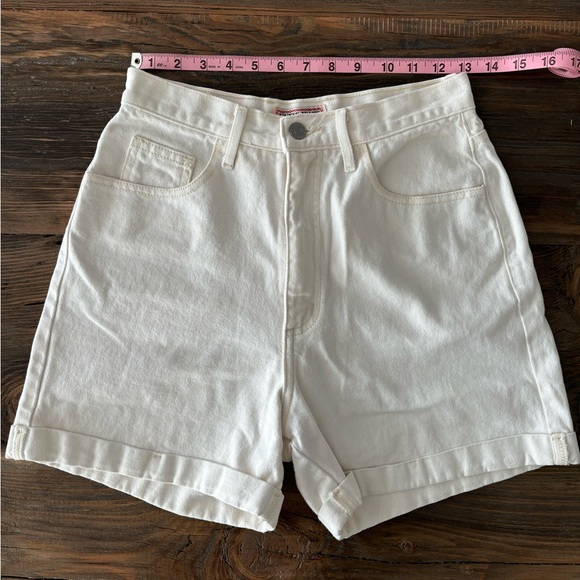 VINTAGE Guess Shorts - Picture 2 of 8
